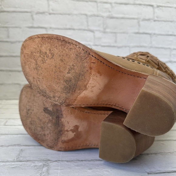 Frye Knee High Boots Light Brown Basket Weave Leather Heels 8 B - Picture 9 of 10